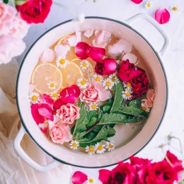 Spring Cleaning? 
We are loving this simmer pot idea to freshen up your space for Spring! 
Follow the link below for tips to recreate this at home!
🌼🌷🌿✨
https://mymoonstonekitchen.com/blog/spring-flower-simmer-pot
 #SanAntonioApartments #sanantoniotownhomes #FarmHaus #TownhomesForRent #NewYearNewGrowth #SanAntonioRentals #rentalhomes #sanantonioduplexes Instagram post from @livefarmhaus on February 29, 2024 10:00:43am